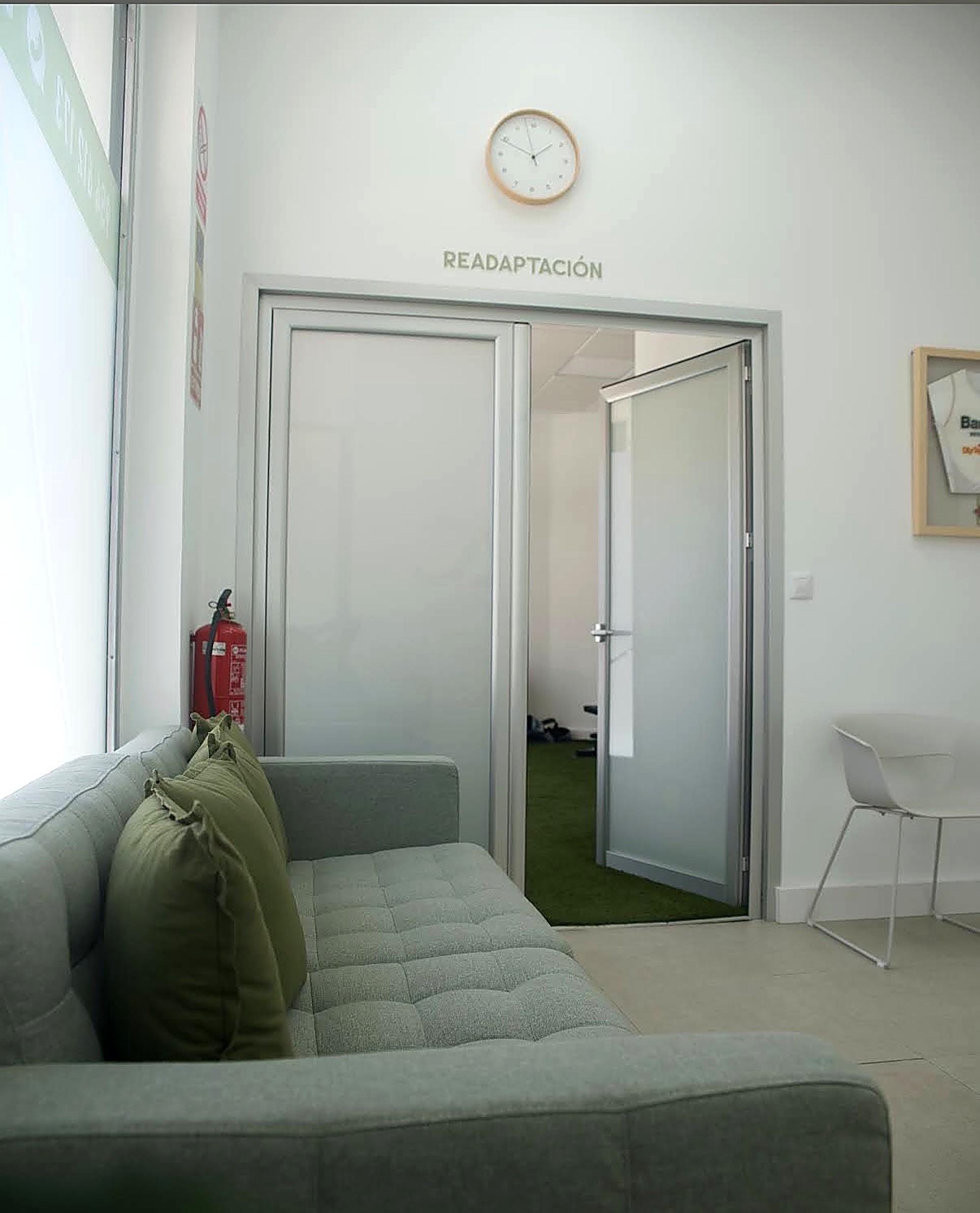 Entrada a la sala de Readaptación Funcional